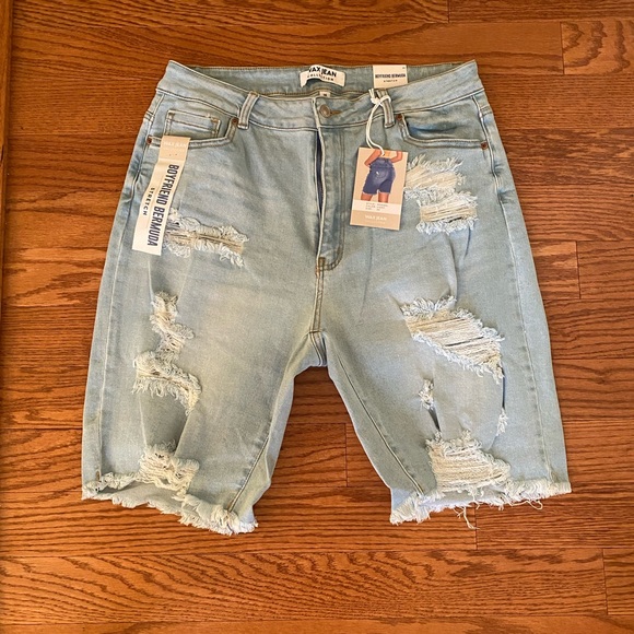 Fashion Nova At A Crossroads Bermuda Shorts- Light Blue Wash | size 3X | - Picture 3 of 5